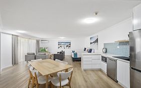 Surfers Paradise - Huge Family Apartment